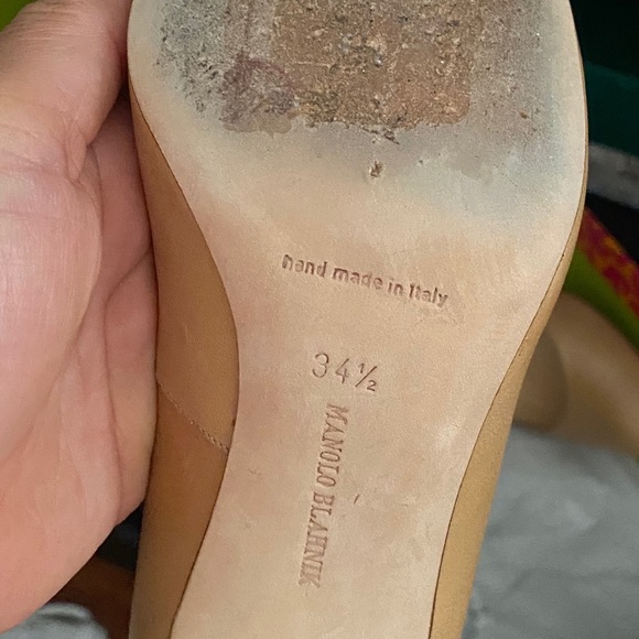 Manolo Blahnik foka round toe pump - Picture 11 of 12